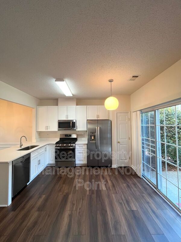Building Photo - 5305 Falling Water Ter