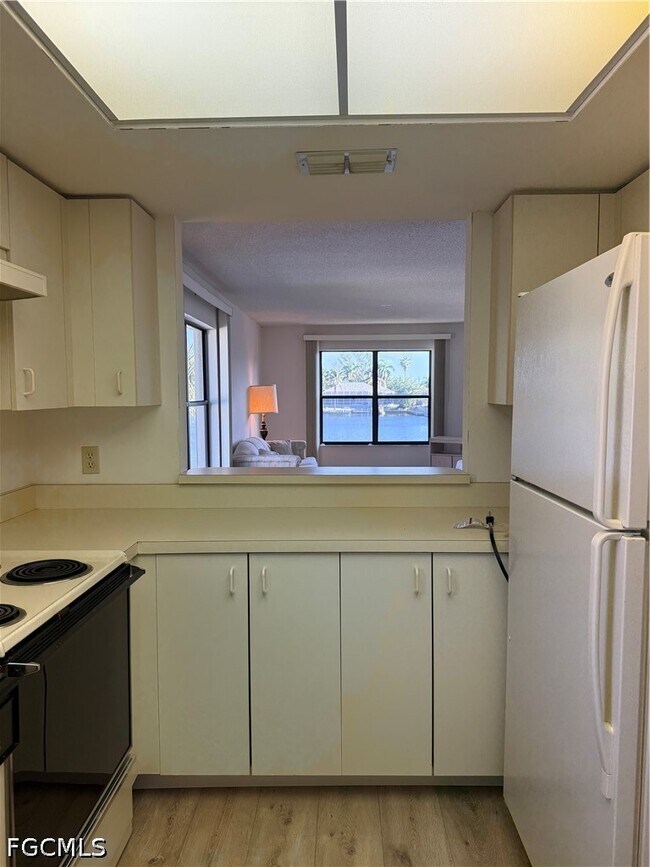 Building Photo - 123 SW 47th Terrace