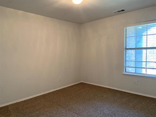 Building Photo - 3116 Kennedy Dr
