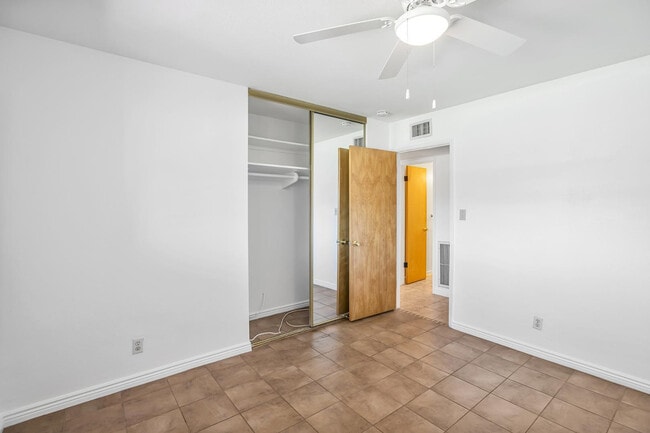 Building Photo - 8308 E Turney Ave