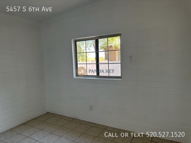 Building Photo - 5457 S 6th Ave