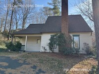 Building Photo - 4 bed/2 bath single family home (available...