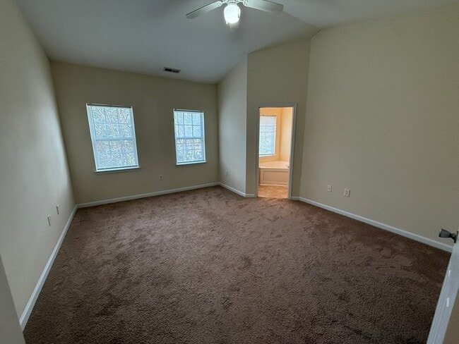 Building Photo - Spacious 2 Bed 2.5 Bath Town Home Available Now! Community Playground!