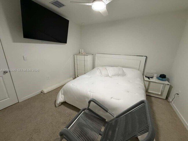 Building Photo - 441 NE 13th St