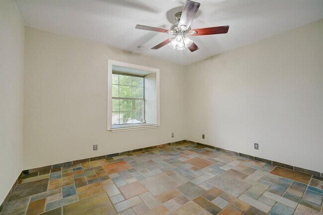 Building Photo - 7801 Shoal Creek Blvd