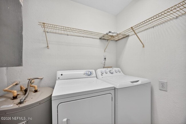 Building Photo - 13703 Richmond Park Dr N