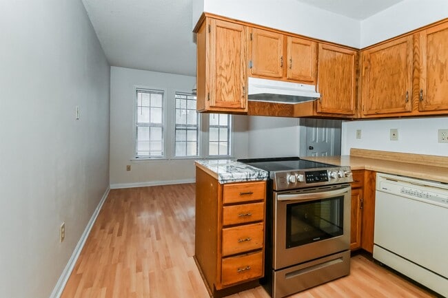 Building Photo - 499 Bedlington Dr