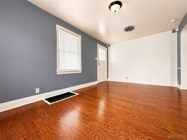 Building Photo - 3225 Belden Pl