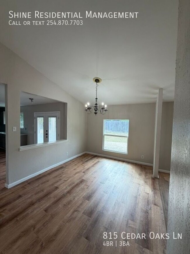 Building Photo - 815 Cedar Oaks Ln