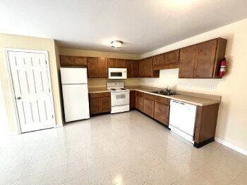 Building Photo - 9103 Pembroke Oak Grove Rd