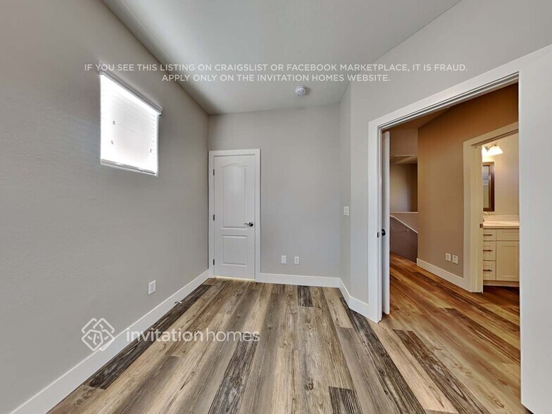 Building Photo - 731 Taliput Palm Pl