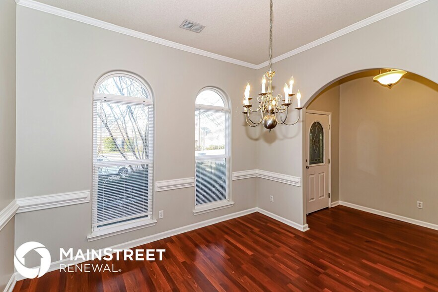 Building Photo - 1157 Sanbyrn Dr