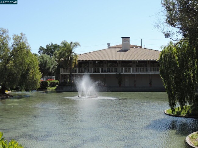 Building Photo - 310 N Civic Dr