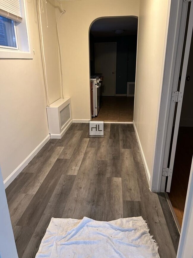 Building Photo - Spacious 1-bedroom / 1-bath on GLENWOOD ROAD