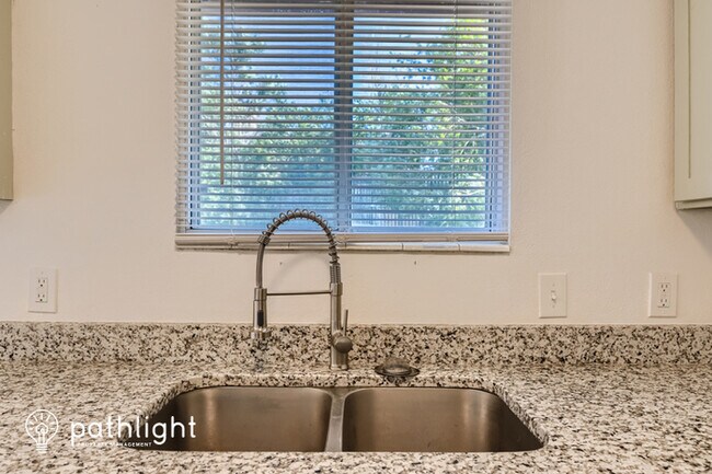 Building Photo - 5291 W Mountain Men Drive, Kearns, UT, 84118