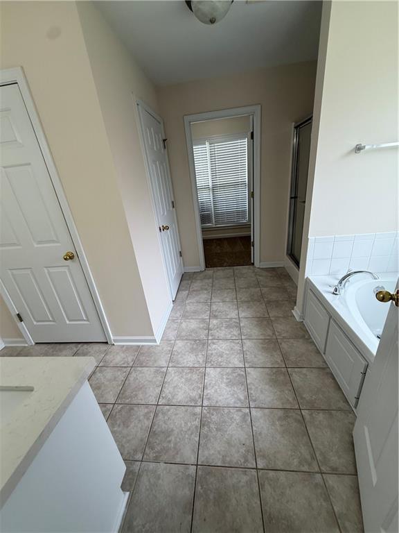 Building Photo - 1244 Saxony Dr SE