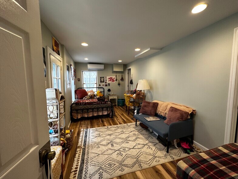 Bedroom 1 - 1204 Delaware Ave