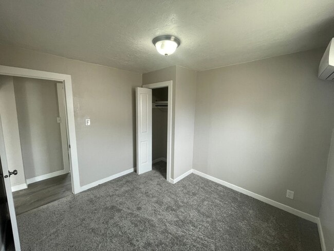 Building Photo - Cozy 2-Bedroom with Modern Updates