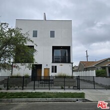 Building Photo - 2111 S West View St