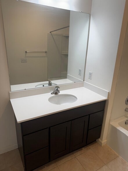 Building Photo - 73 Washington St