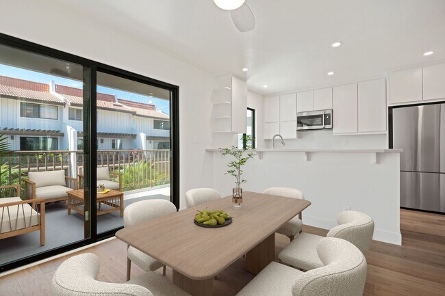 Building Photo - Fully Remodeled 2 Bed, 2 Bath East Beach T...