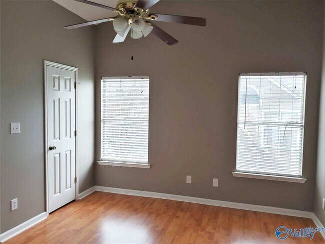 Building Photo - 181 Waters Edge Ln