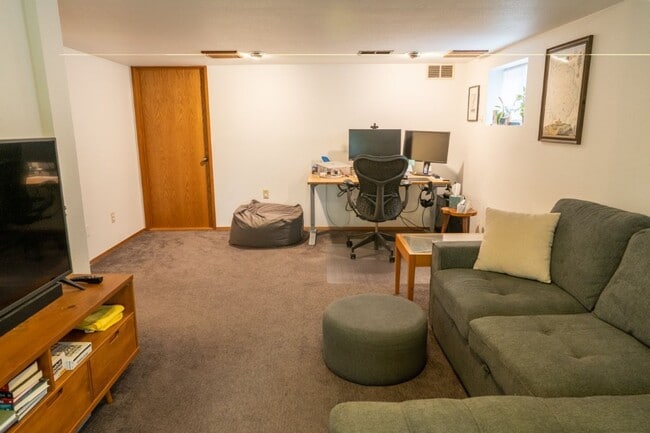 Building Photo - 4Bd/1.5Ba Seattle House