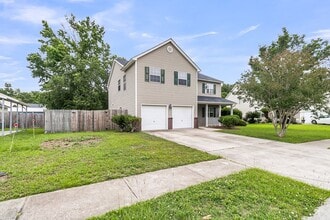 Building Photo - 4 Bedroom, 2.5 Bathroom in Tall Pines of Ladson