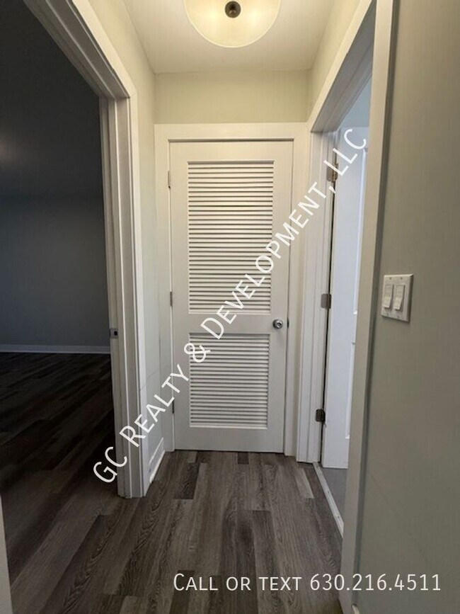 Building Photo - 800 Graceland Ave