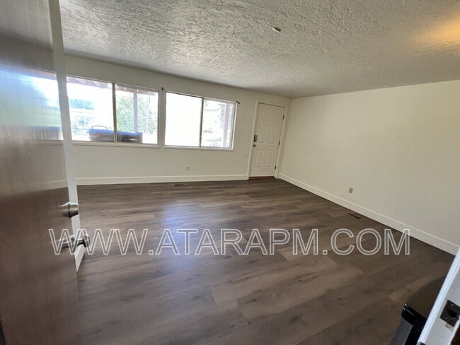 Building Photo - 270 2020 N