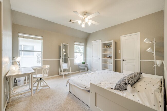 Building Photo - 5722 Ballina Canyon Ln