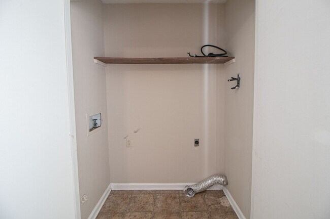 Building Photo - 288 Northridge Dr