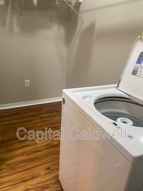 Building Photo - 1910 E Palm Ave