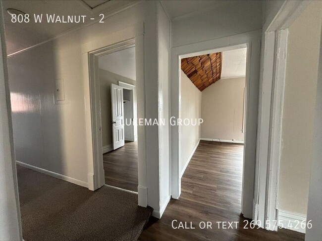 Building Photo - 808 W Walnut St