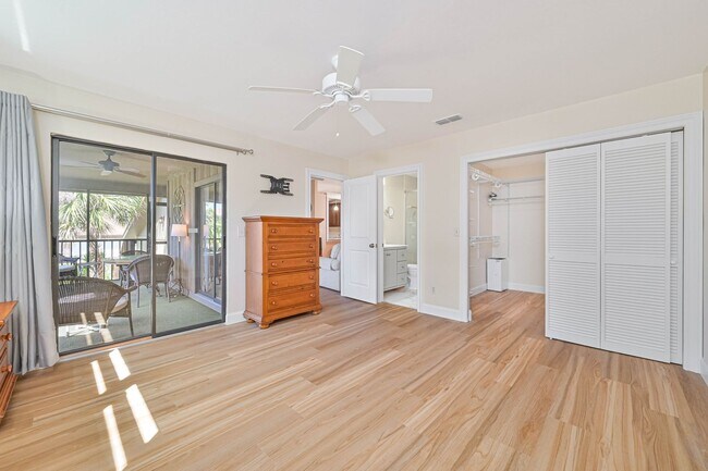 Building Photo - NOW AVAILABLE - 2/2 + Den Villa - 2 Car Ga...