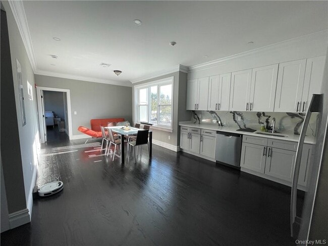 Building Photo - 308 Battle Ave