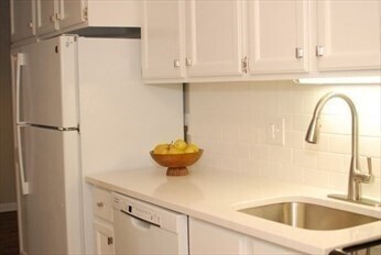 Building Photo - 188 Swanson Rd