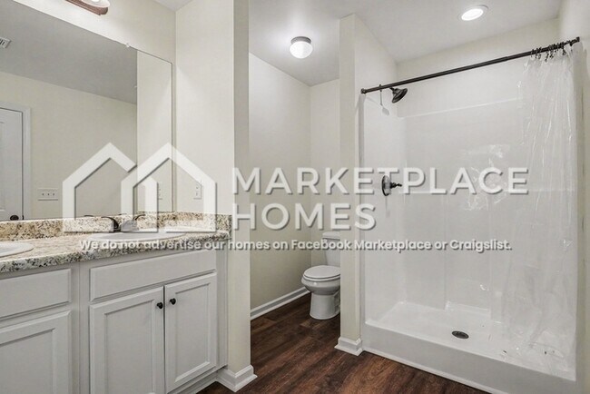 Building Photo - 6027 Oak Bend Ct