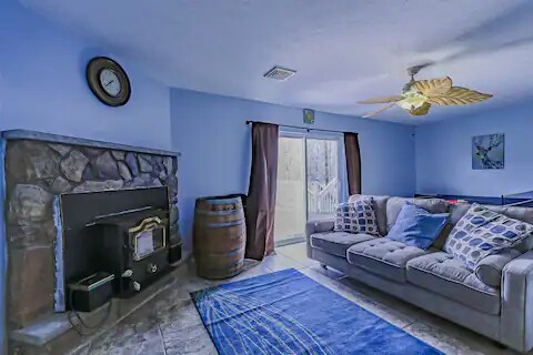 Building Photo - 1019 Cricket Ln