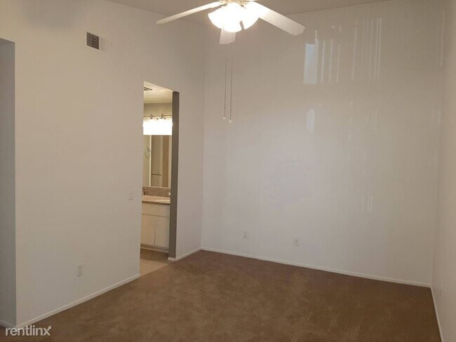 Building Photo - 9302 Twin Trails Dr