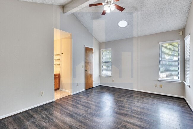 Building Photo - 7302 Waldon Dr