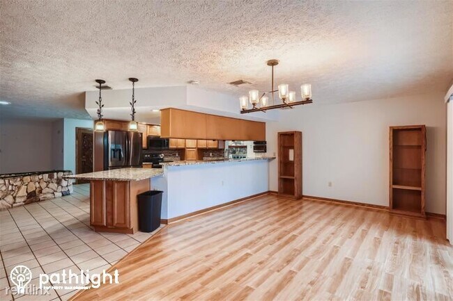 Building Photo - 3 br, 3 bath House - 6046 Patricia Place UNIT