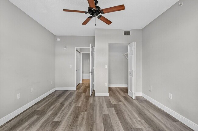Building Photo - 780 S Sapodilla Ave