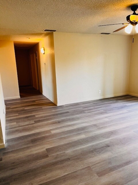 Building Photo - 1415 E Andrews Ave