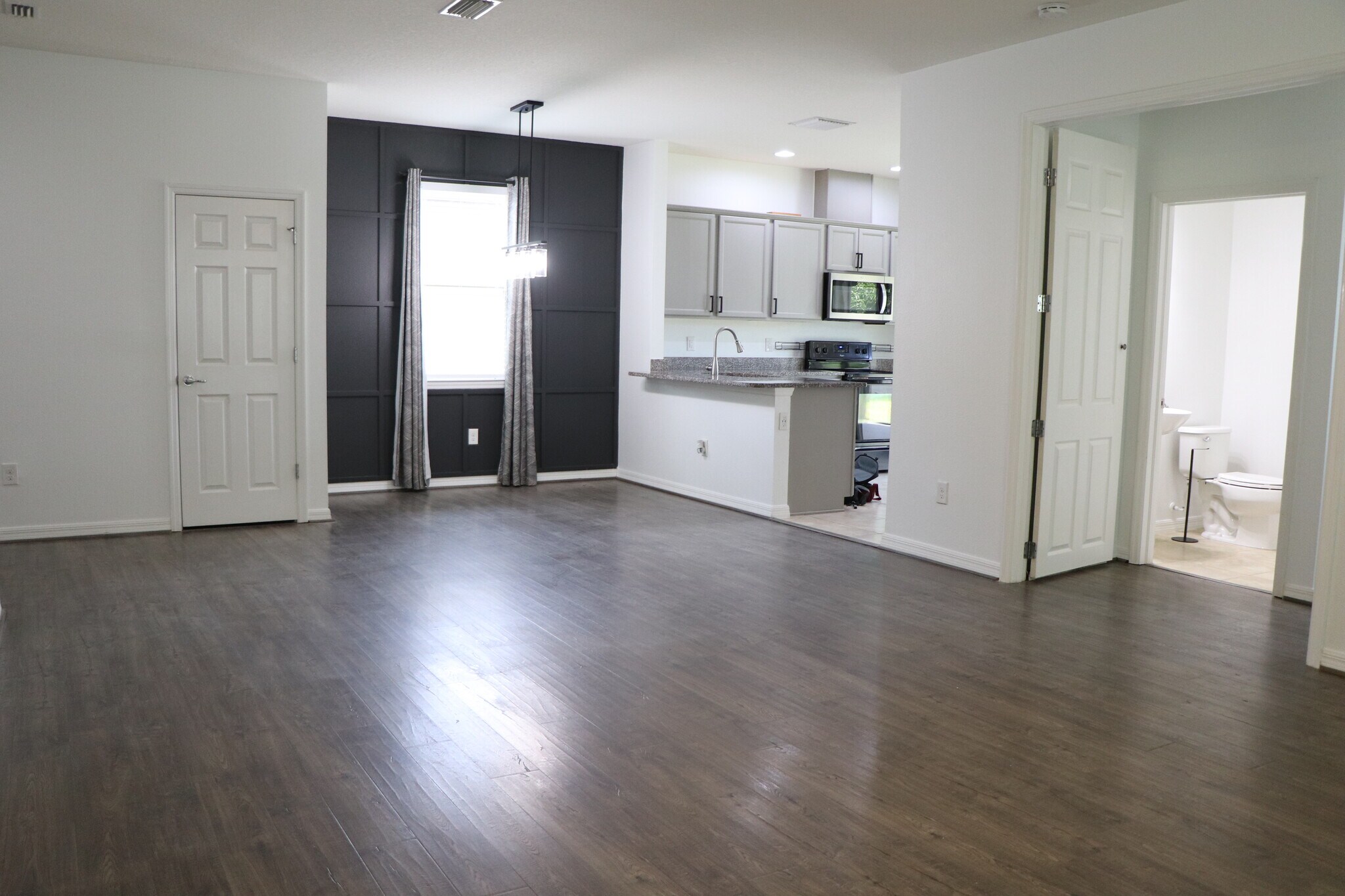 Building Photo - 5239 Fallen Leaf Dr