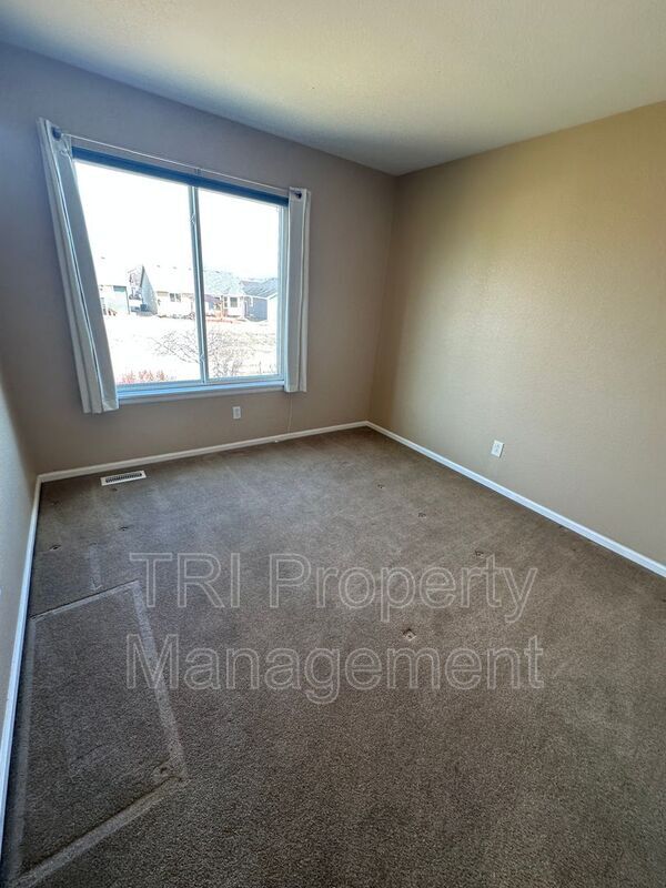 Building Photo - 122 Whitney Ct