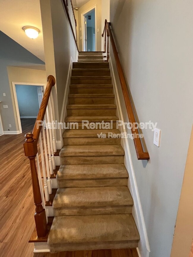 Building Photo - 7170 Belcrest Dr