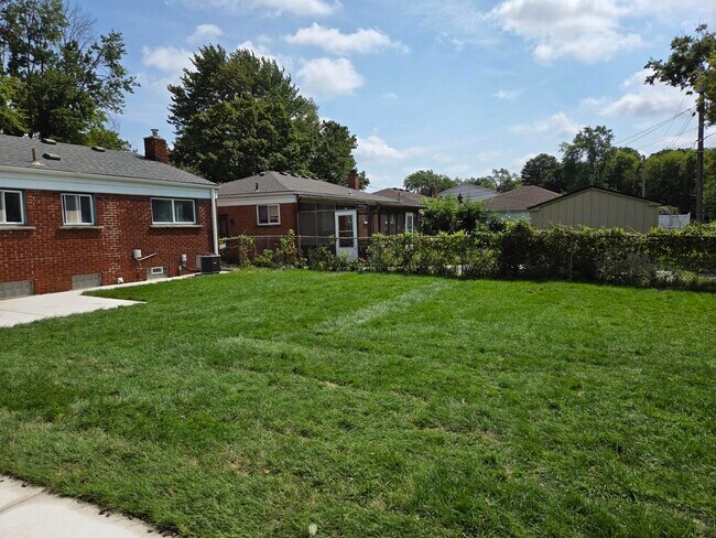 Building Photo - 29215 Badelt St