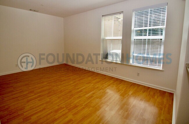 Building Photo - 75 Gann Way