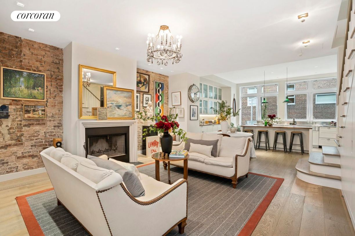 Building Photo - 308 E 30th St